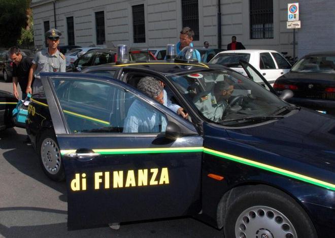 Omeopata abusivo ed evasore fiscale 