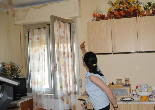 Piove in casa, minaccia un’occupazione 