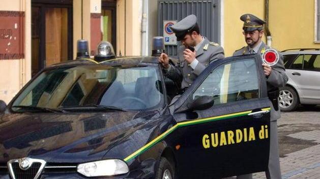Finanza a caccia di evasori Medico e legale nei guai