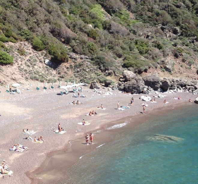 «Dal Sonnino a Calafuria è tutta nostra proprietà» 