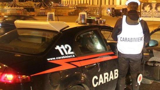 Rissa di notte in centro due fratelli accoltellati