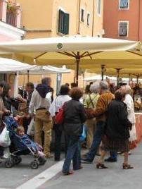 Mercato estivo: oggi l’avvio con polemiche 