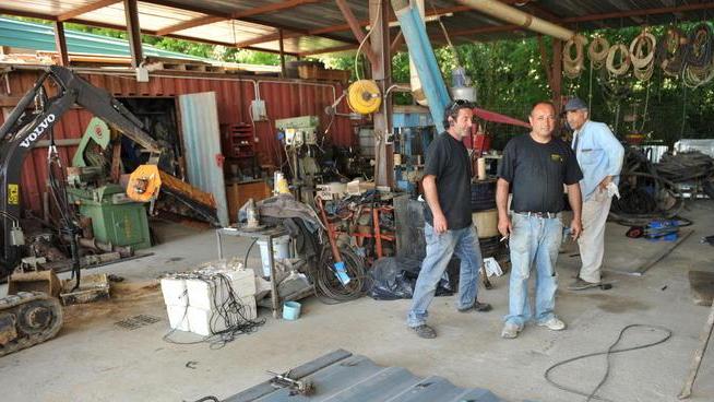 Rubano 3mila litri di gasolio in un’azienda
