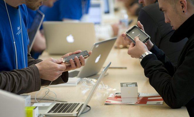 Colpo da 50 mila euro all’Apple Store, spariti iPad e computer 