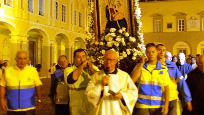 In processione fino a Montenero