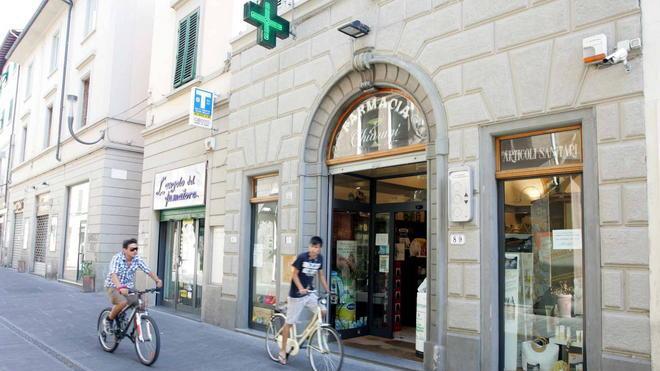Furto alla farmacia Chiarugi arrestato un giovane