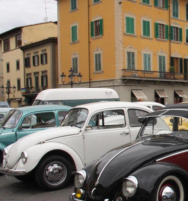 I maggiolini in piazza Duomo