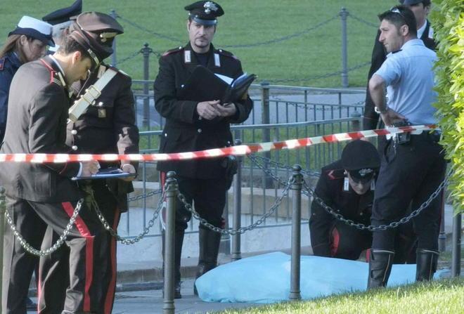 Perché la Torre calamita i suicidi 