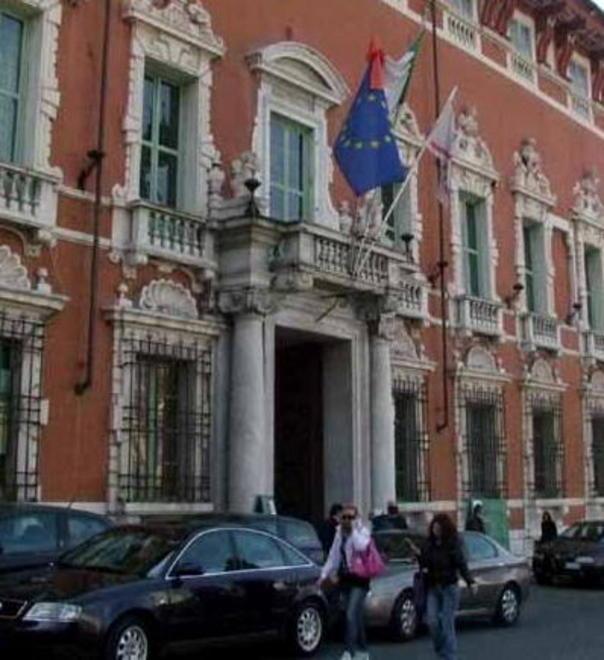 Provincia: stop a nuovi mutui tagli ai telefoni per 30mila euro