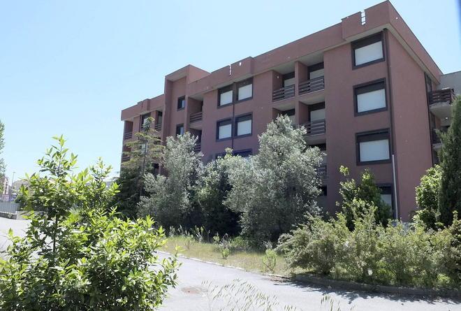 Il palazzone di via Paradisa che nessuno vuole più 