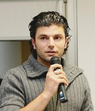 Il pilota Mirko Venturi campione monomarca e il pubblico che ha gremito la sala civica       