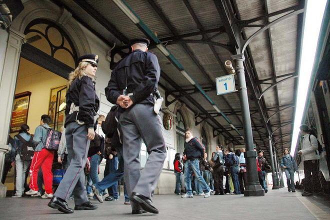 Controlli a tappeto nelle stazioni 