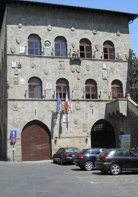 Nuove assunzioni in municipio «Con quali soldi?» 