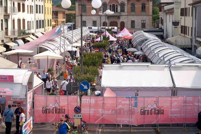 Il Giro e la Versilia, accoppiata vincente 