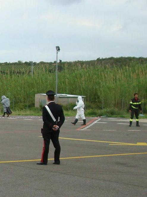 Finto pacco bomba in aeroporto 