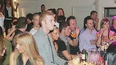 Il locale Sali&Tabacchi e Alessandro Palermo (Aier) Sopra, il centro