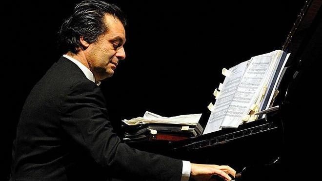 Un quarto di secolo, Lanini festeggia senza Katia Ricciarelli