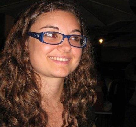Le vasche sul corso tra sms e locali Valeria e i giovani