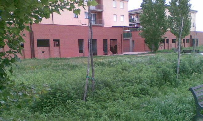 Nuovo complesso nel totale degrado
