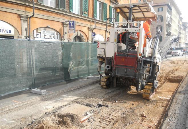 Lungarno Mediceo, stop al cantiere fino a luglio 