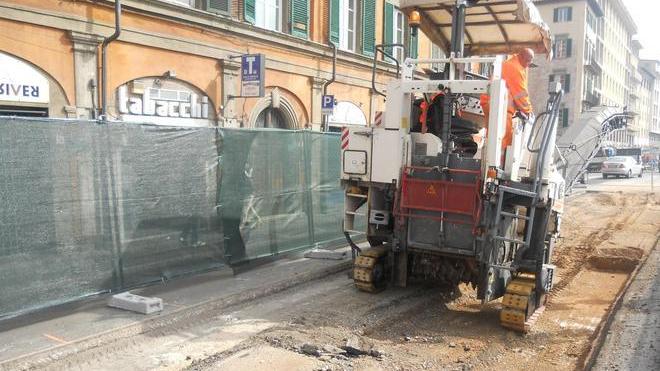 Lungarno Mediceo, stop al cantiere fino a luglio
