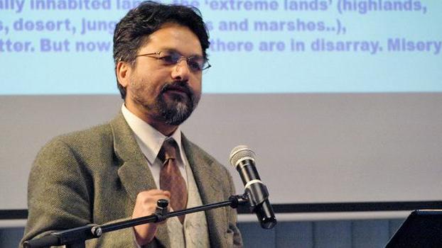 «Prato, ricomincia dalla tua storia»
