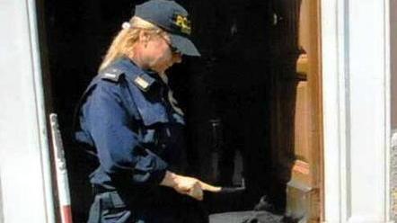 «Salva mia figlia, tuo marito la distrugge»