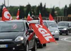 Si sciopera in auto la carovana Cgil blocca la Fi-Pi-Li 