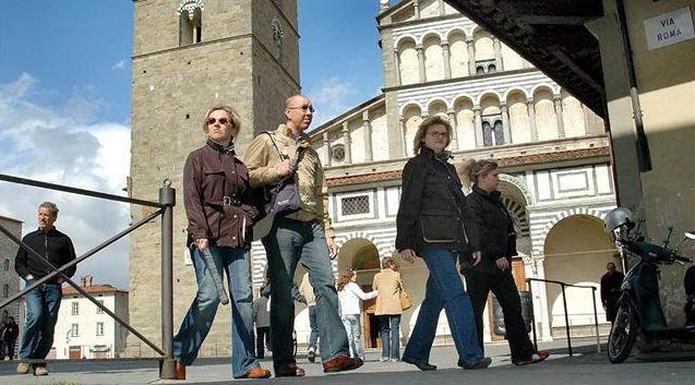 Una babele per i turisti gli orari delle chiese 