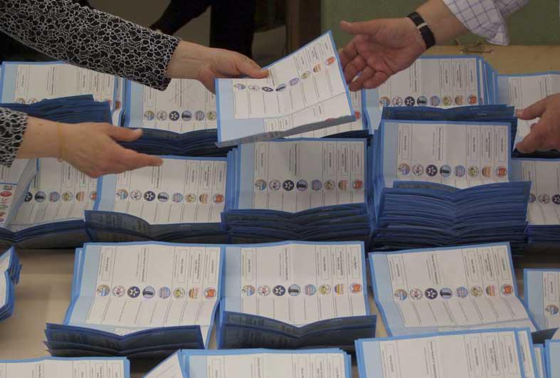 Tambellini stravince, è il nuovo sindaco di Lucca 