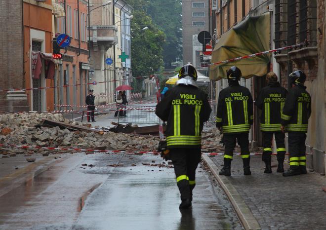 Paura nella notte per le scosse di terremoto 