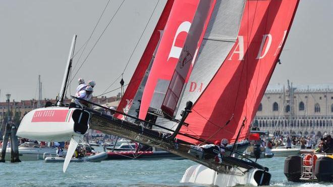 Luna Rossa, un volo in laguna