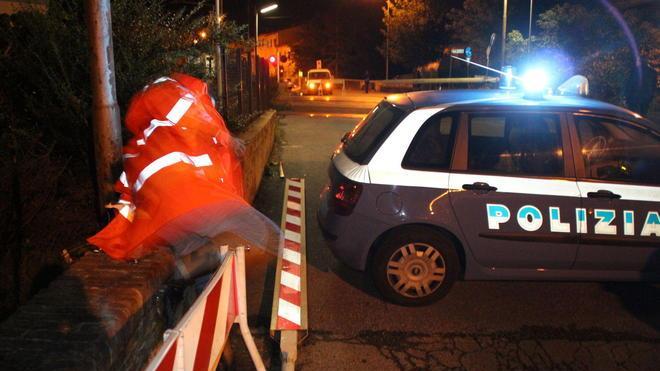 Gruppo di cinesi insegue e picchia un rapinatore: arrestato dalla polizia