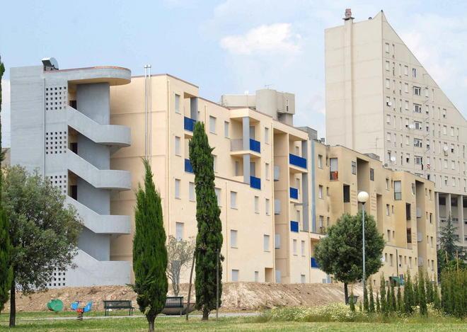 Più alloggi che famiglie in città 2.000 case vuote 