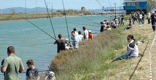 Una giornata sul Cornia con l’Arci Pesca