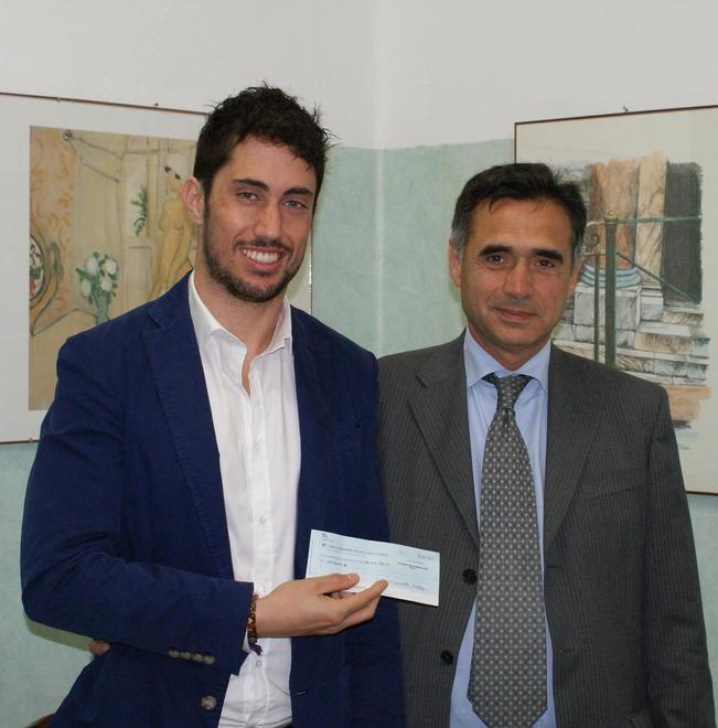 Dona i regali della laurea alla clinica ematologica