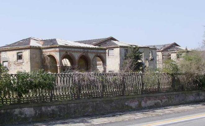 Riprendono i lavori all’ex colonia Firenze 