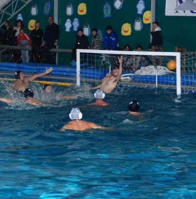 La squadra Under 17 piombinese supera 8-6 in casa il Livorno