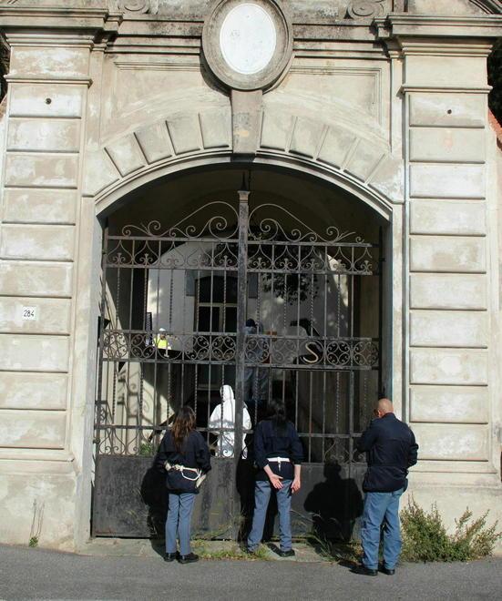 Muore a 32 anni nel deposito ferroviario 