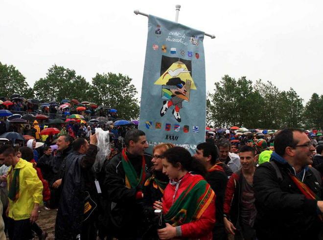 Notti di festa tra tamburi e ironia 