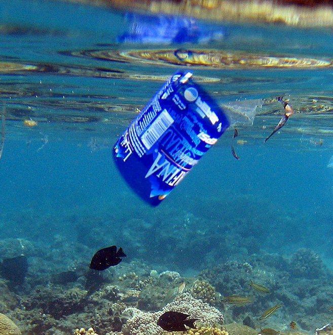 Fuori tutti i rifiuti di plastica dall’isola 