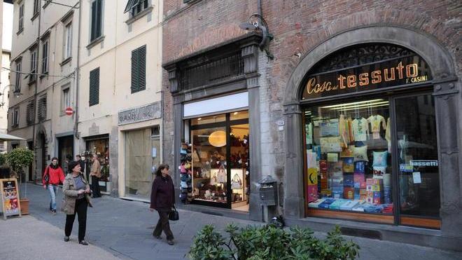 Commercio, quattro mesi “neri”
