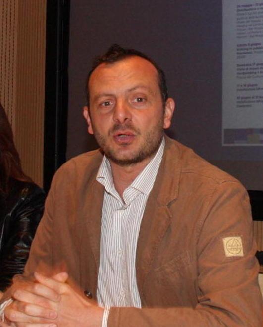 La giornata della cucitura a maglia 