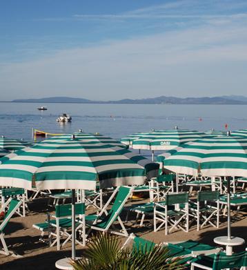 Da 1450 a 1900 euro ritocchi ai prezzi per gli ombrelloni