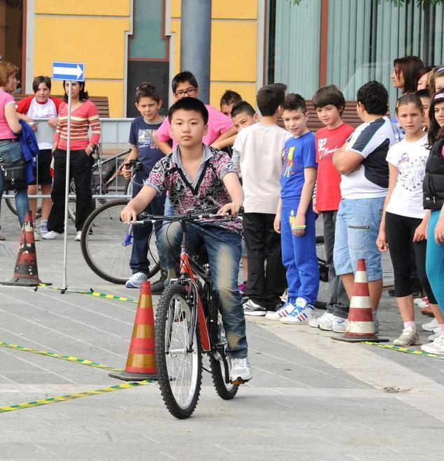 Studenti con il patentino per la bici