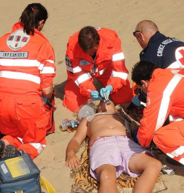 Ai bagni di Marina 35 defibrillatori per garantire la sicurezza in spiaggia