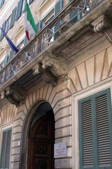 Dimessa per la maternità, riavrà tre anni di stipendi 