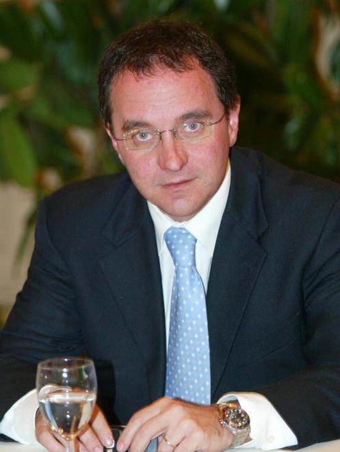 Raccolta di firme su isola pedonale, Imu ed Equitalia