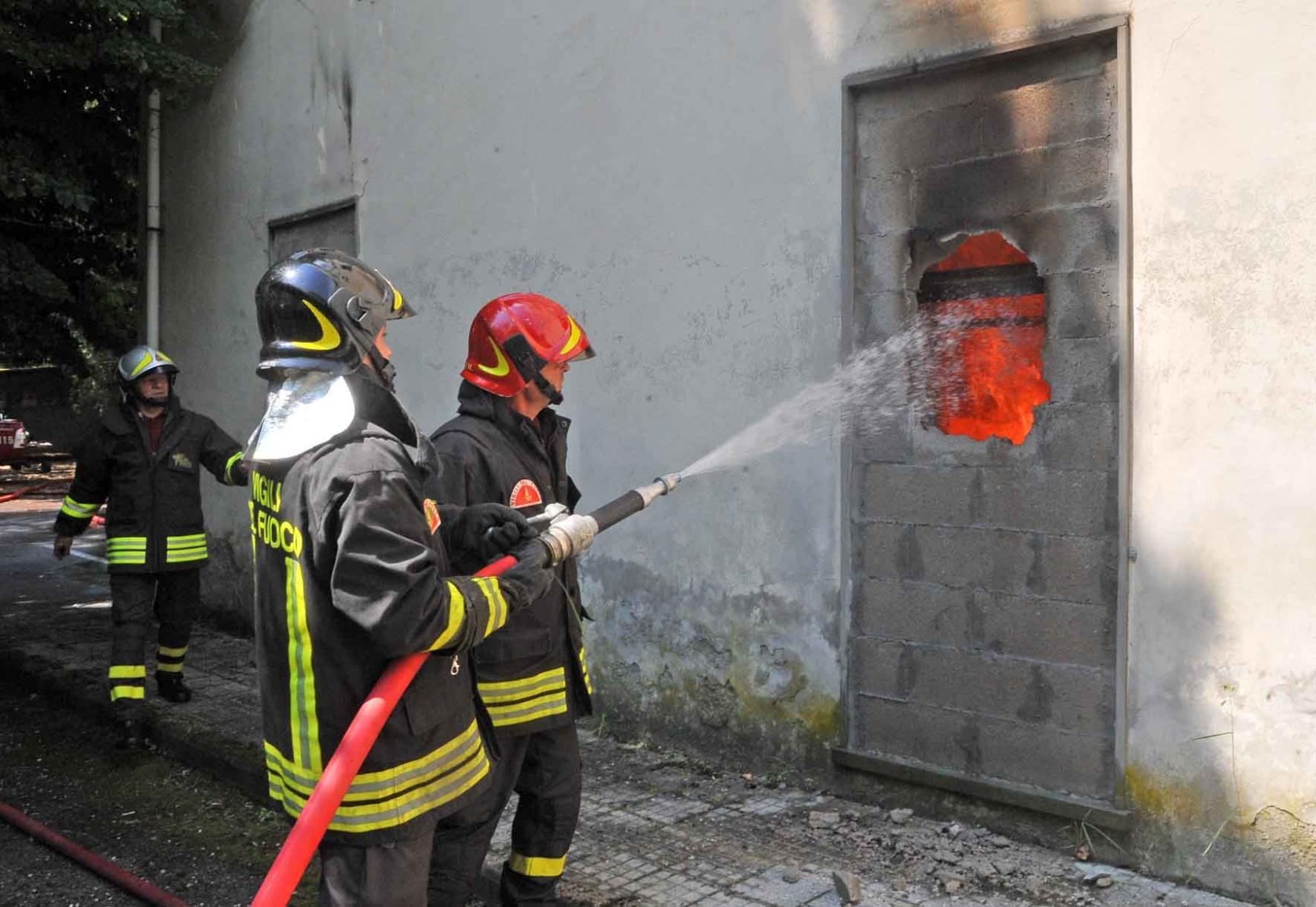 Fiamme a Ville Sbertoli: probabile l’origine dolosa 