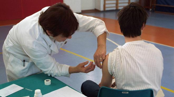 Meningite, ora i genitori accusano: avvertiti tardi